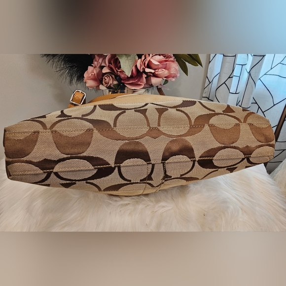 Coach Large Canvas Crossbody - Picture 5 of 16